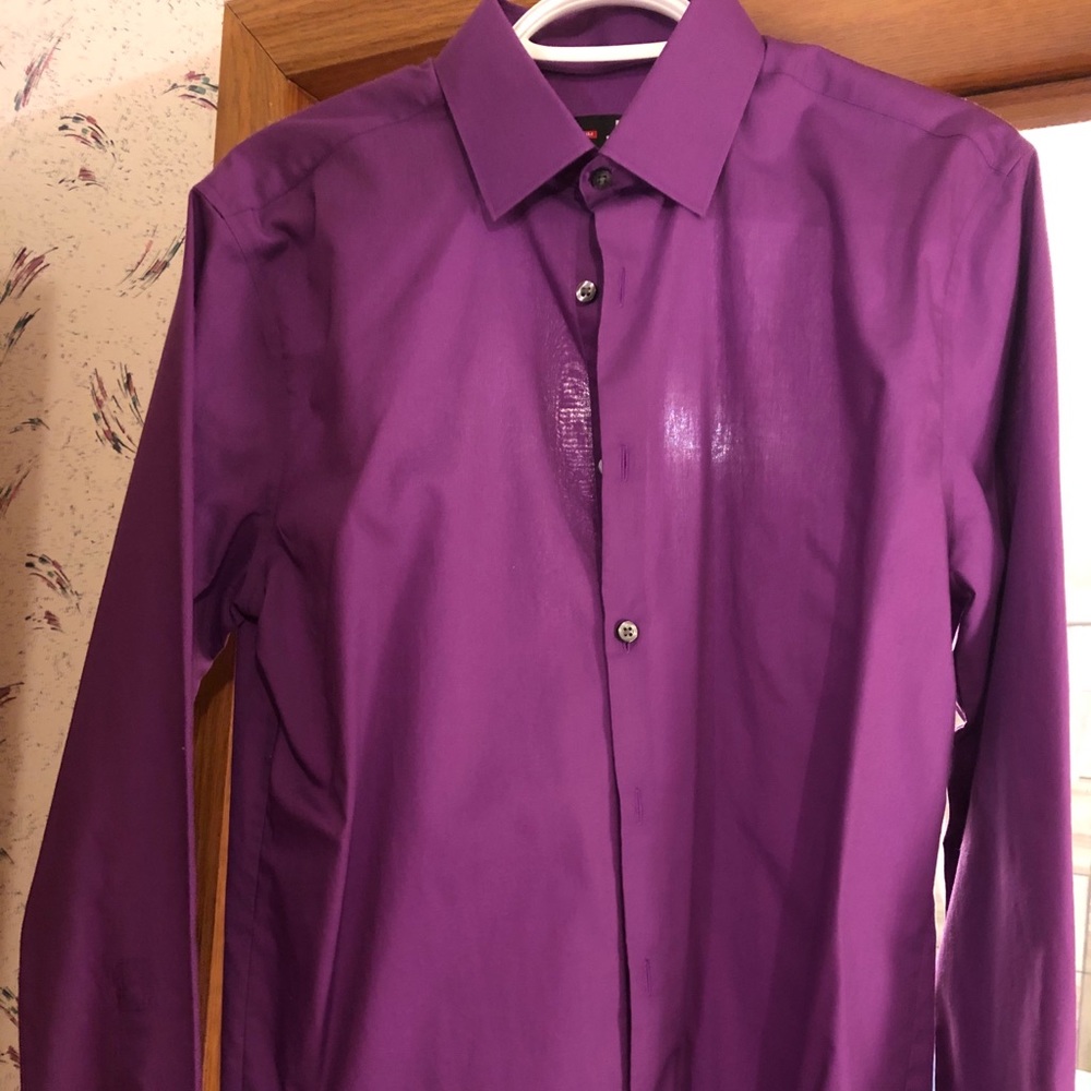 Men’s dress long sleeved dress shirt, slim fit